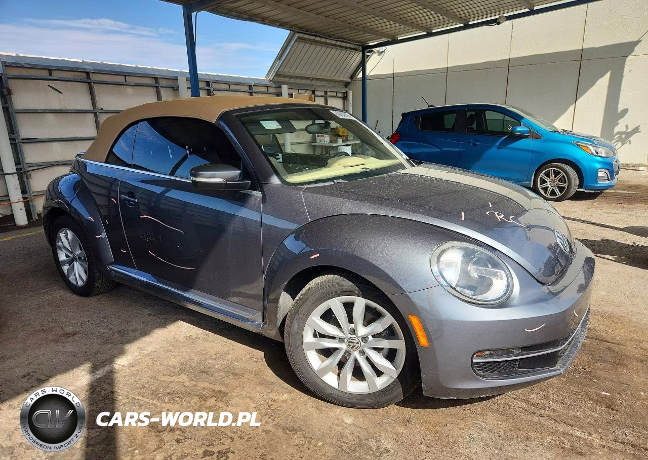 2013 Volkswagen Beetle VIN:3VW5L7AT7DM832045 - 4
