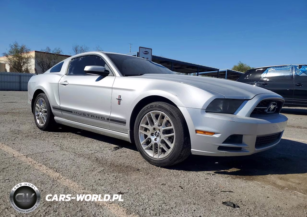 2013 Ford Mustang VIN:1ZVBP8AM6D5279559 - 4