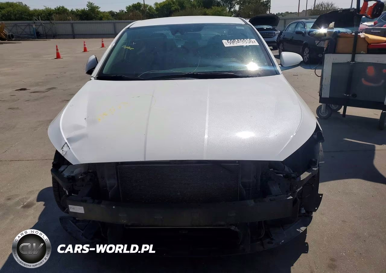 2019 Hyundai Elantra Sel VIN:5NPD84LF4KH486318 - 5