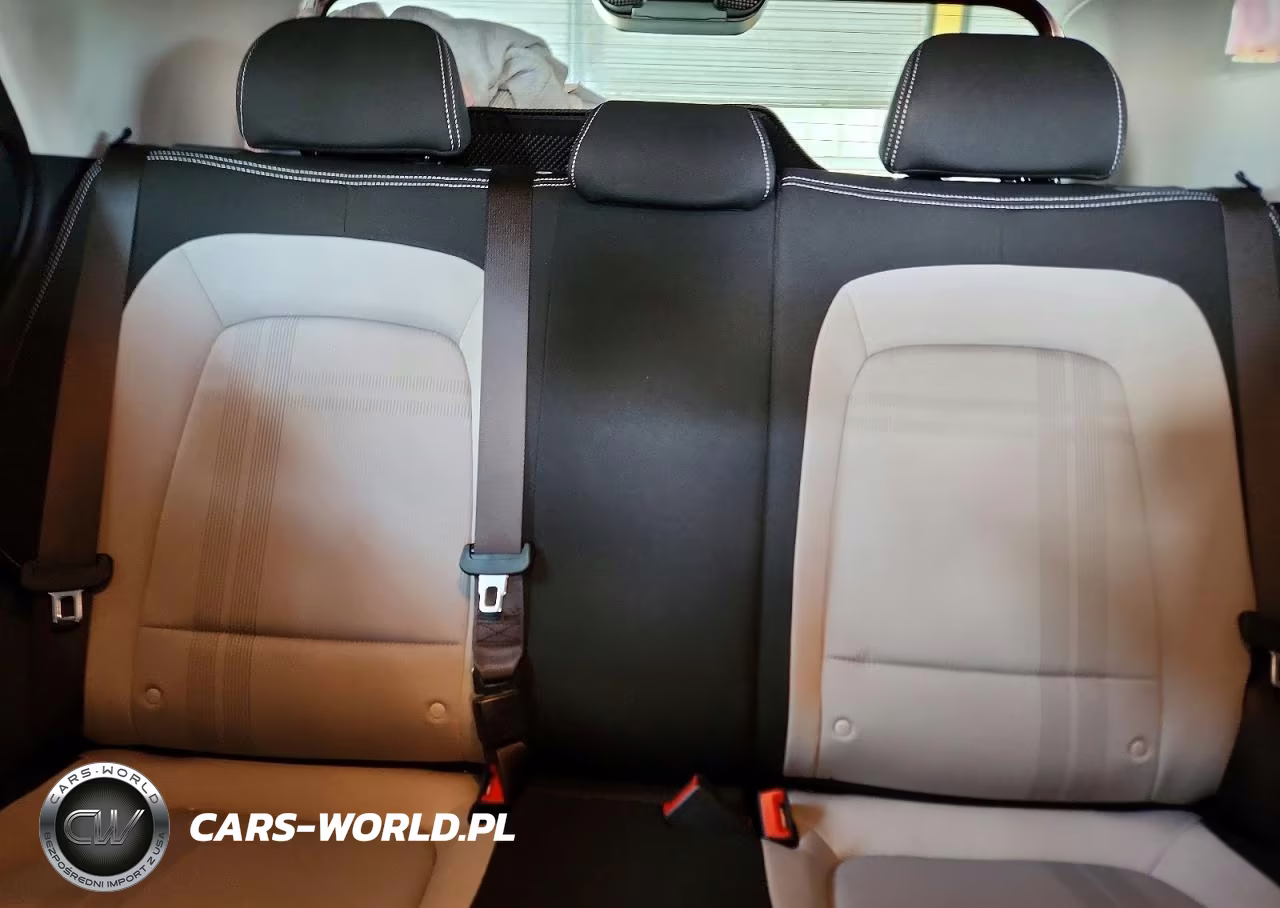2025 Hyundai Venue Sel VIN:KMHRC8A33SU395773 - 10