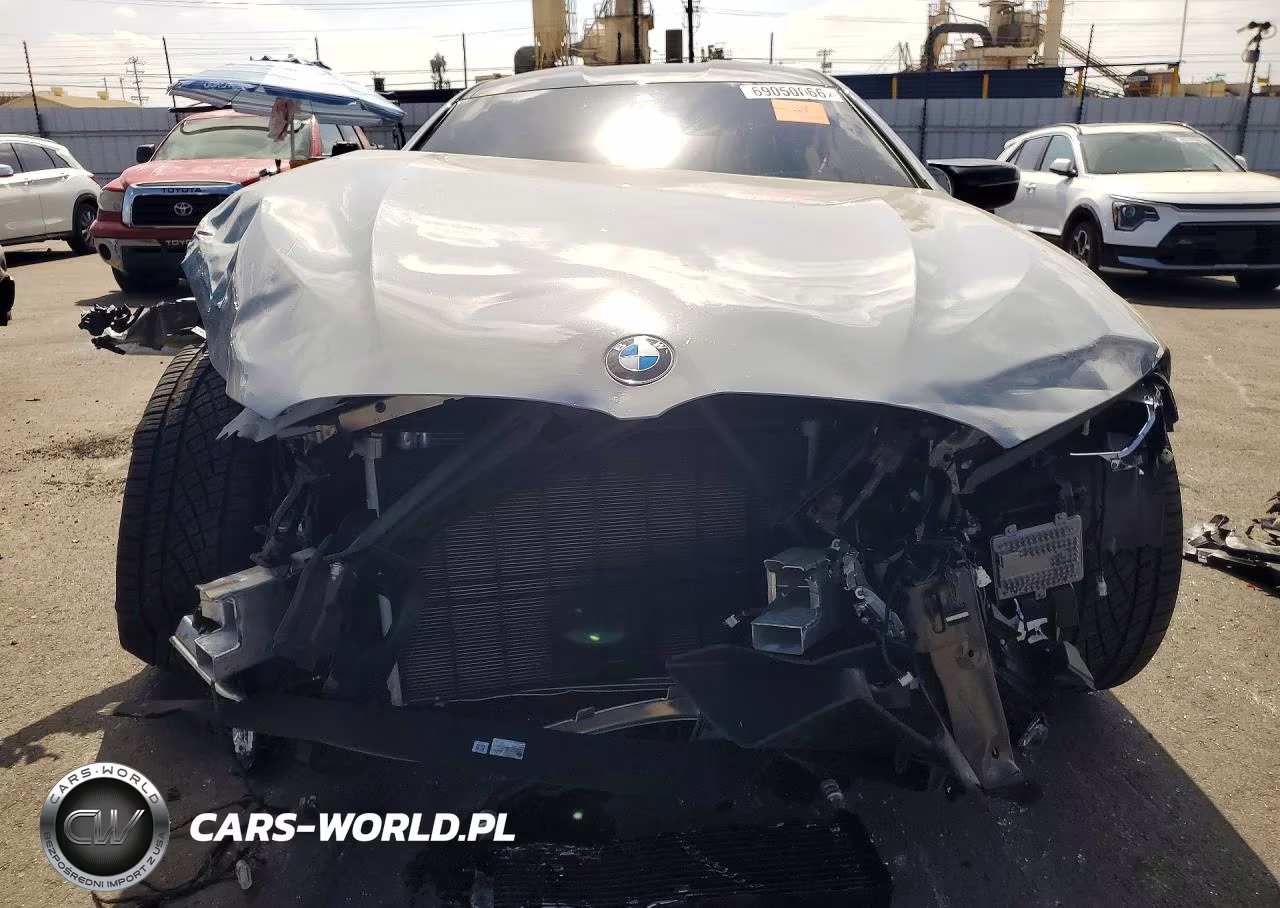 2025 BMW M8 VIN:WBSGV0C02SCW17082 - 5
