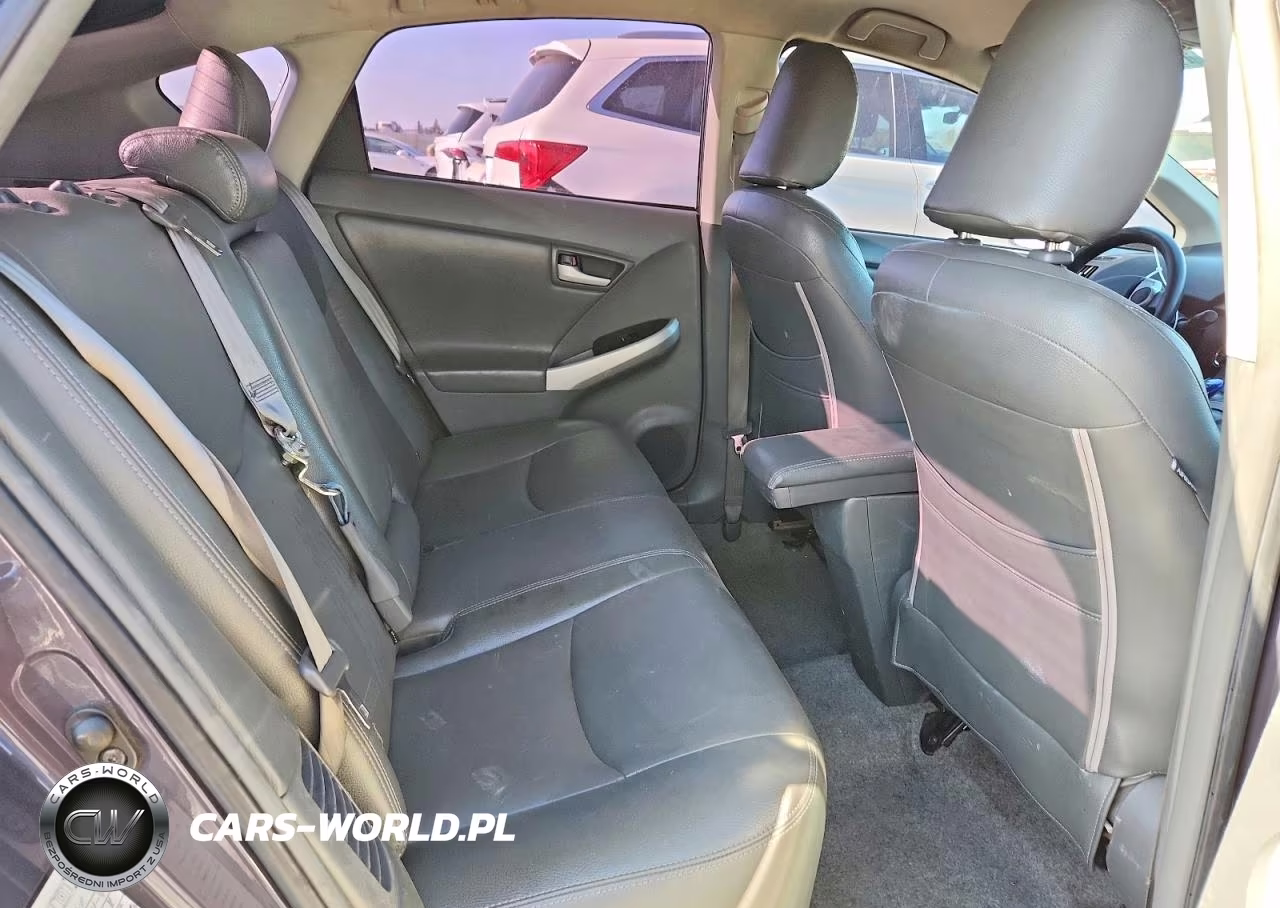 2011 Toyota Prius Two VIN:JTDKN3DU6B0268126 - 10