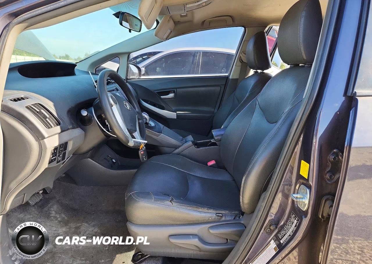 2011 Toyota Prius Two VIN:JTDKN3DU6B0268126 - 7