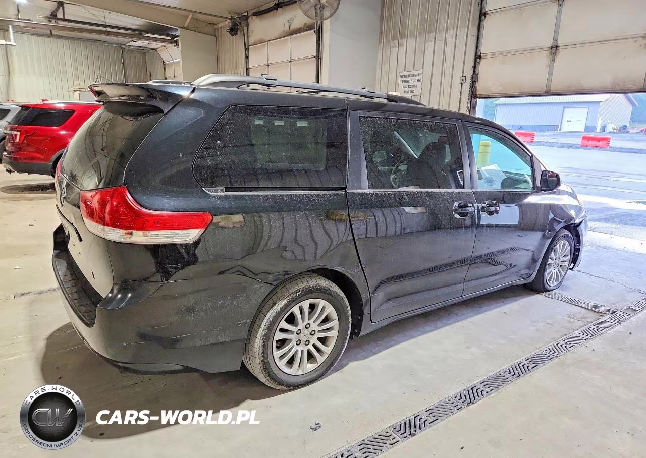 2012 Toyota Sienna Xle 8-Passenger VIN:5TDYK3DC4CS259773 - 3