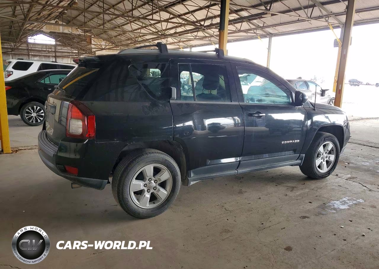 2015 Jeep Compass Sport VIN:1C4NJCBA0FD396927 - 3