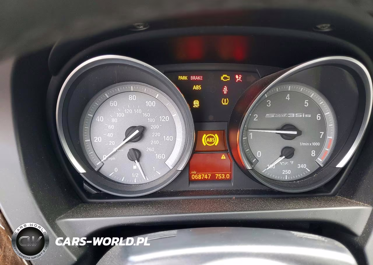 2013 BMW Z4 Sdrive35Is VIN:WBALM1C5XDE633870 - 9