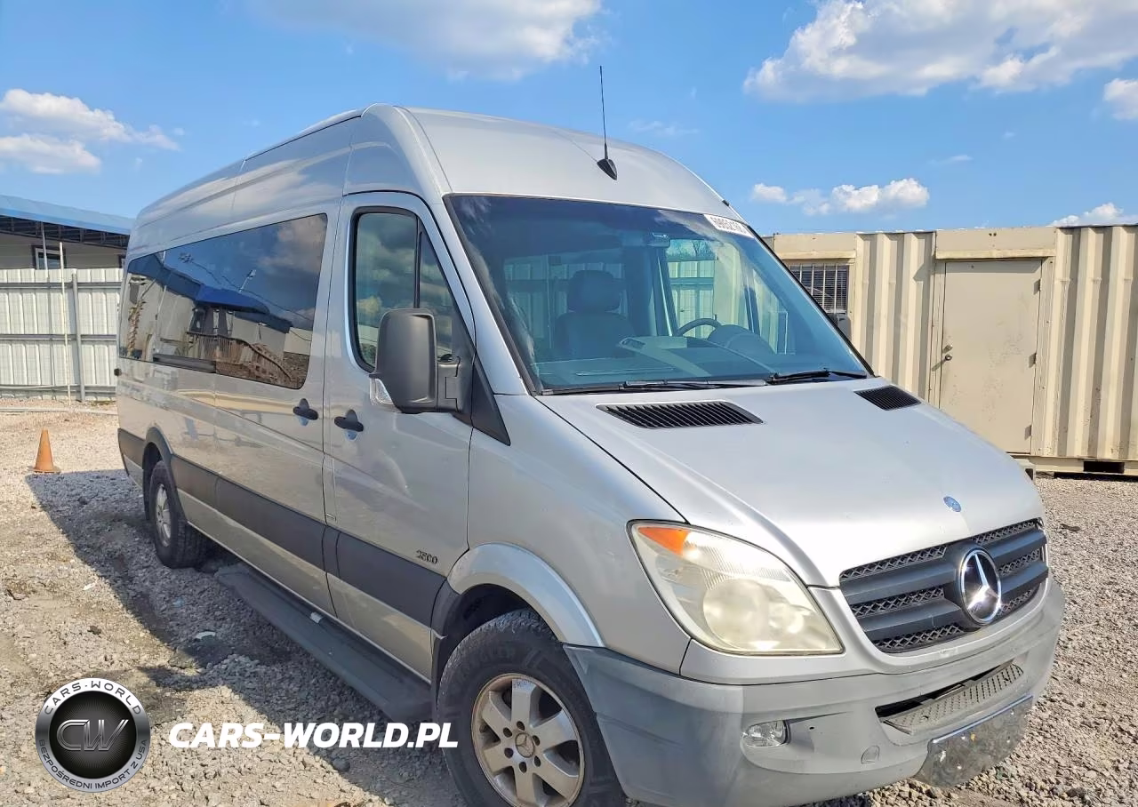 2011 Mercedes-Benz Sprinter 2500 VIN:WDZPE8CC8B5562710 - 4