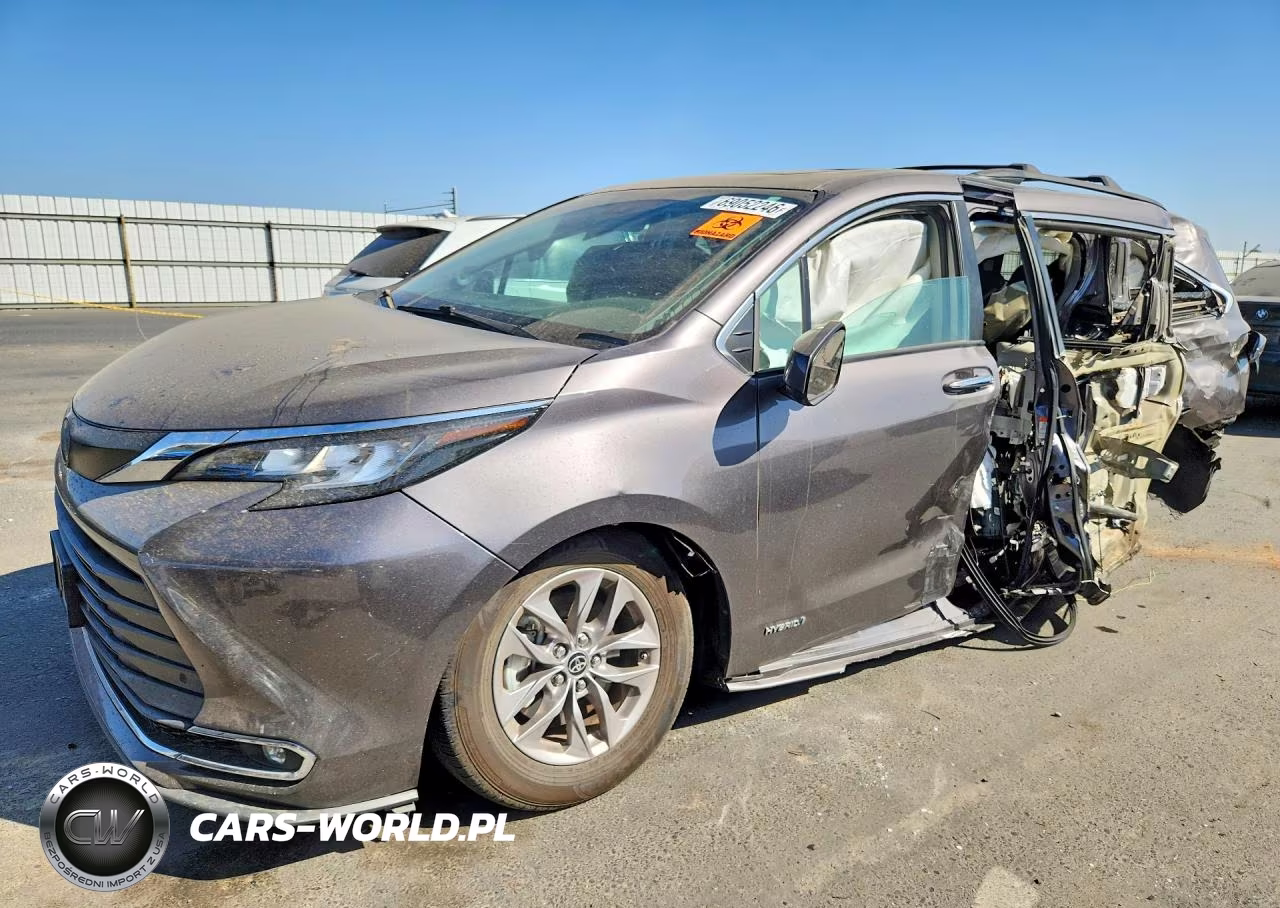 2021 Toyota Sienna Xle