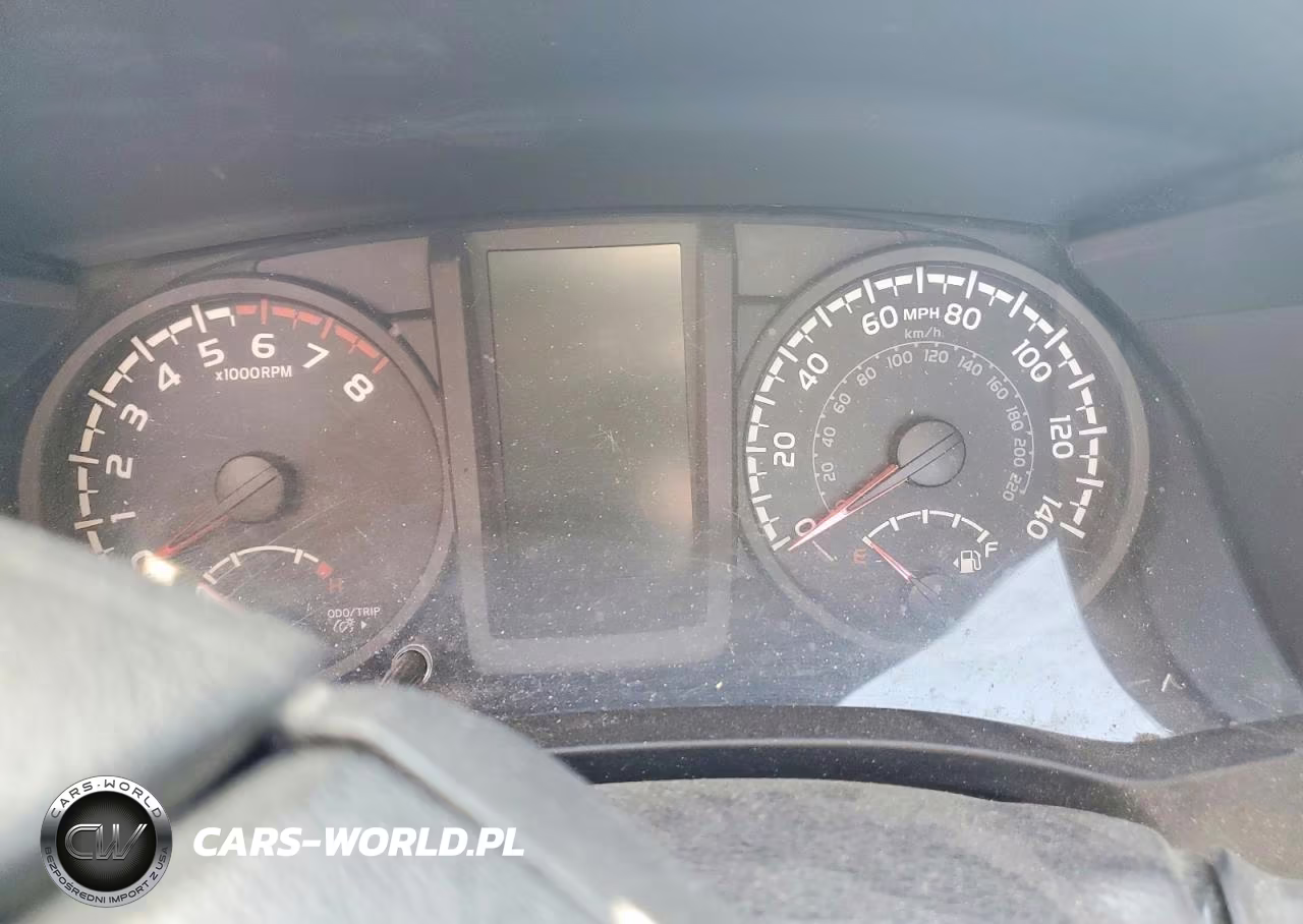 2018 Toyota Tacoma Sr VIN:5TFRX5GN4JX112665 - 9
