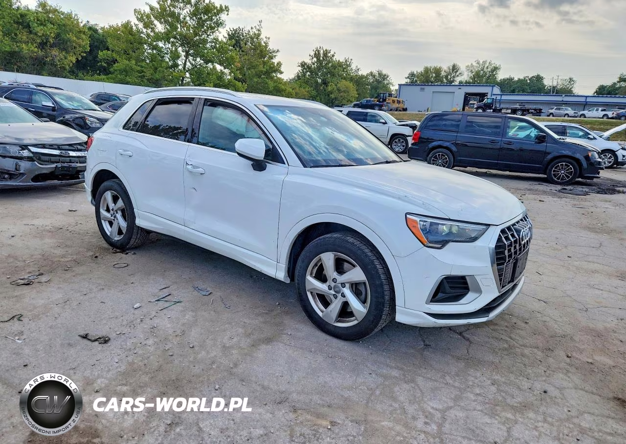 2019 Audi Q3 Premium VIN:WA1AECF37K1079425 - 4
