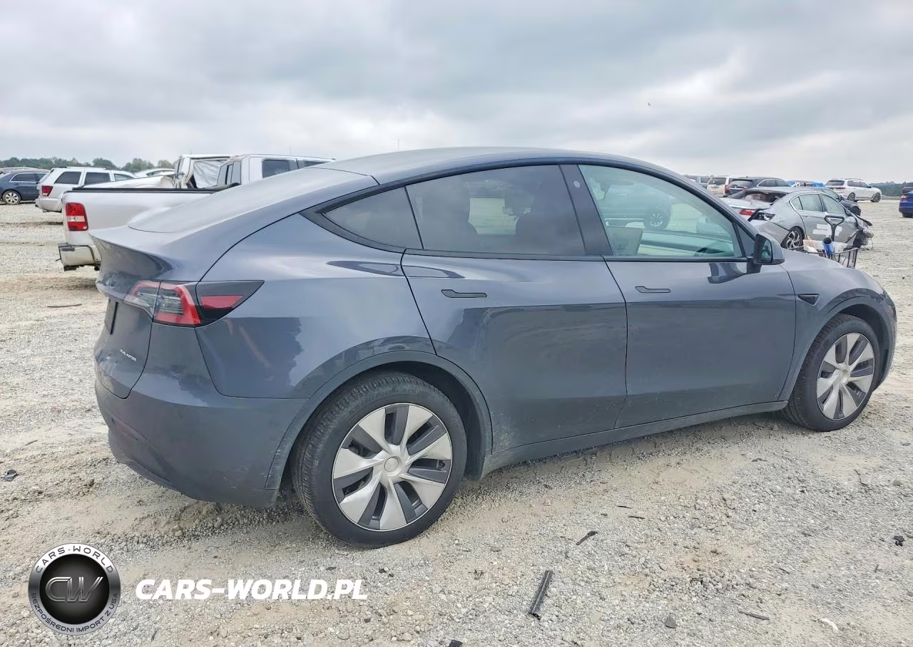 2022 Tesla Model Y VIN:7SAYGDEE1NA005548 - 3