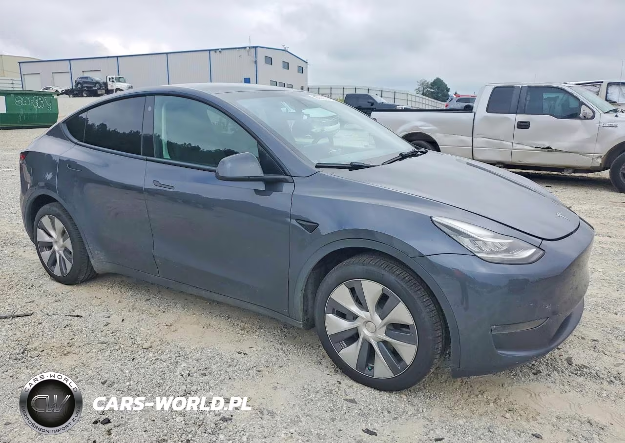 2022 Tesla Model Y VIN:7SAYGDEE1NA005548 - 4