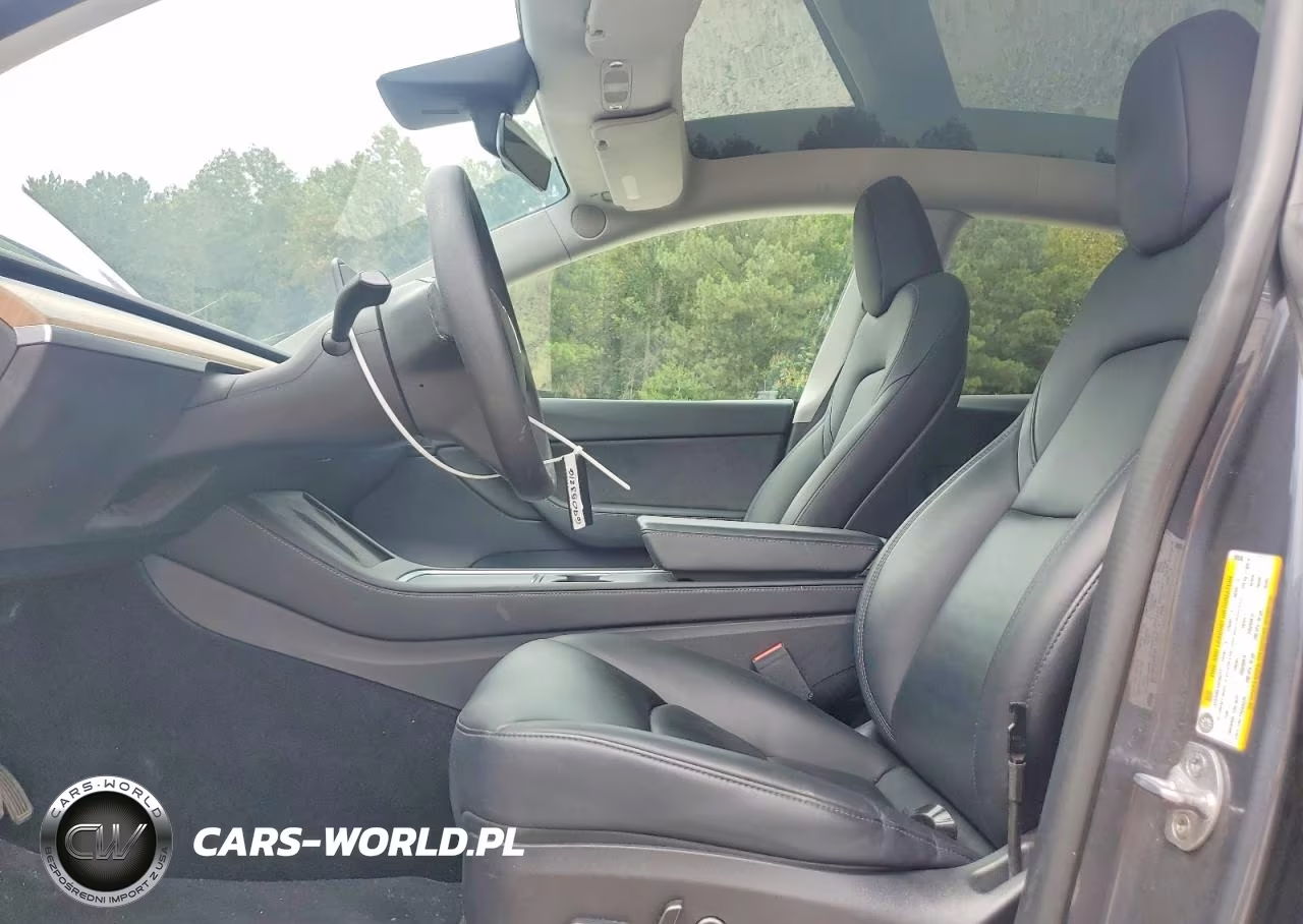 2022 Tesla Model Y VIN:7SAYGDEE1NA005548 - 7