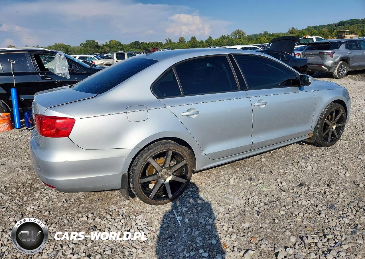 2011 Volkswagen Jetta Tdi VIN:3VWLL7AJXBM082885 - 3