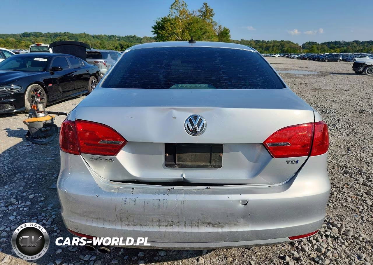 2011 Volkswagen Jetta Tdi VIN:3VWLL7AJXBM082885 - 6