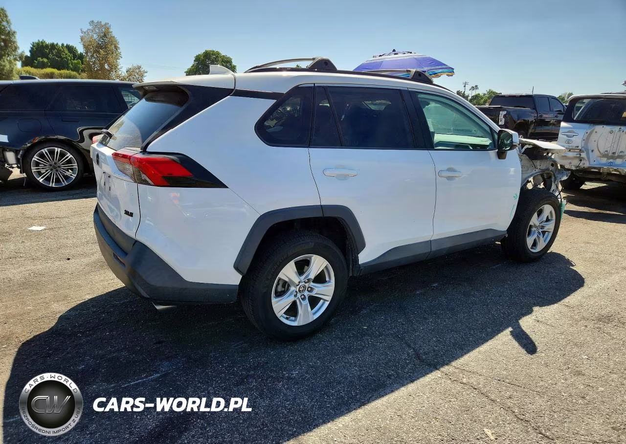 2020 Toyota Rav4 Xle VIN:2T3W1RFV4LW075783 - 3