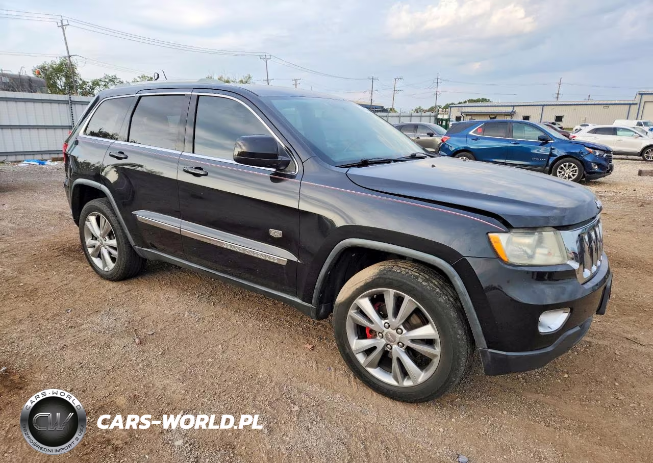 2011 Jeep Grand Cherokee Laredo VIN:1J4RR4GG4BC675983 - 4
