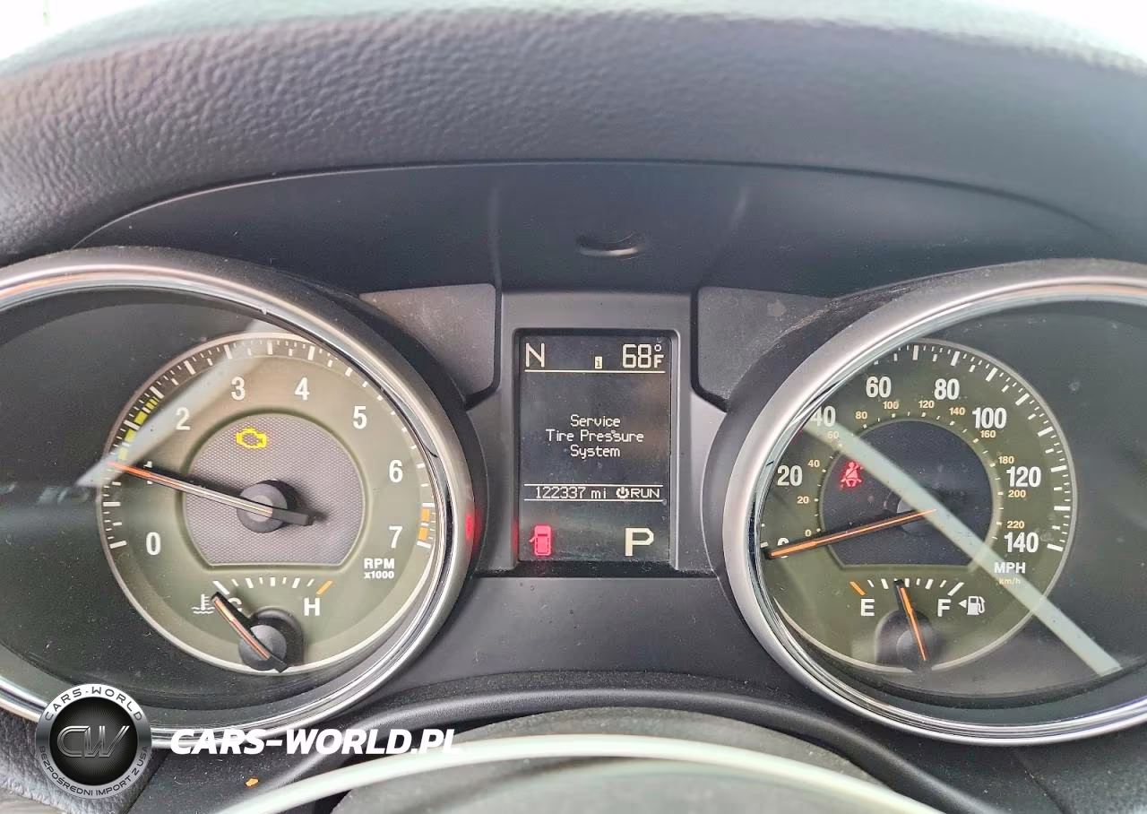 2011 Jeep Grand Cherokee Laredo VIN:1J4RR4GG4BC675983 - 9