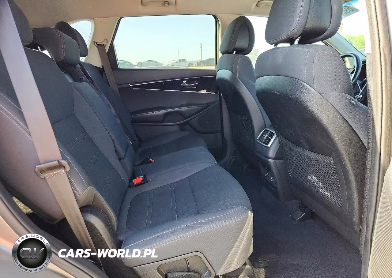 2016 Kia Sorento Lx VIN:5XYPG4A38GG165406 - 11