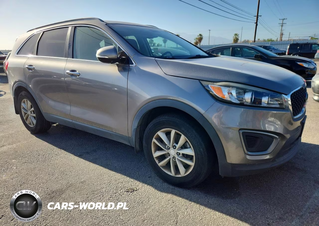 2016 Kia Sorento Lx VIN:5XYPG4A38GG165406 - 4