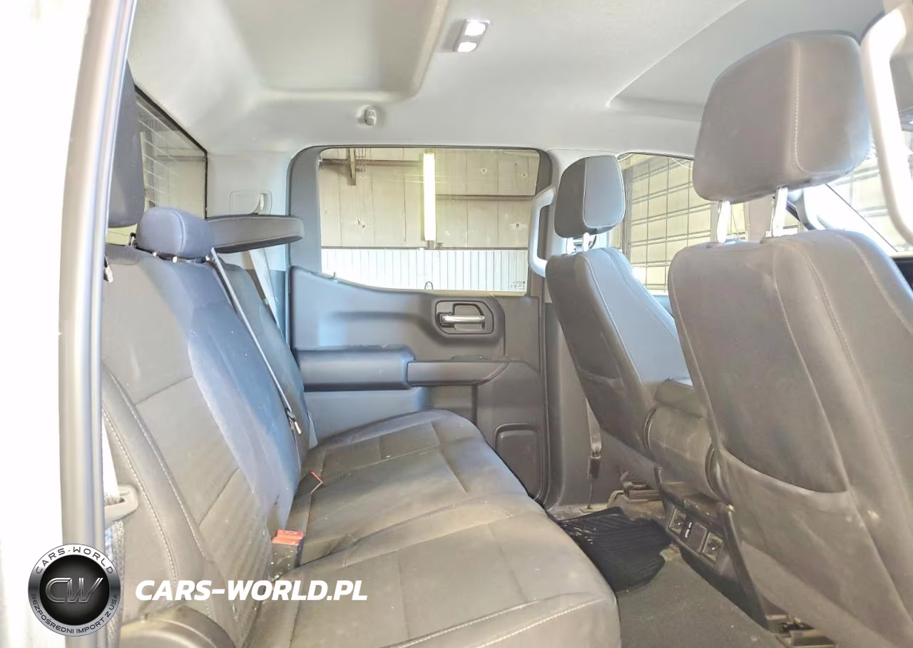2024 Chevrolet Silverado K1500 Custom VIN:3GCPDBEK9RG325800 - 10