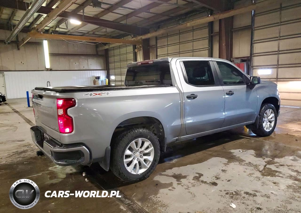 2024 Chevrolet Silverado K1500 Custom VIN:3GCPDBEK9RG325800 - 3