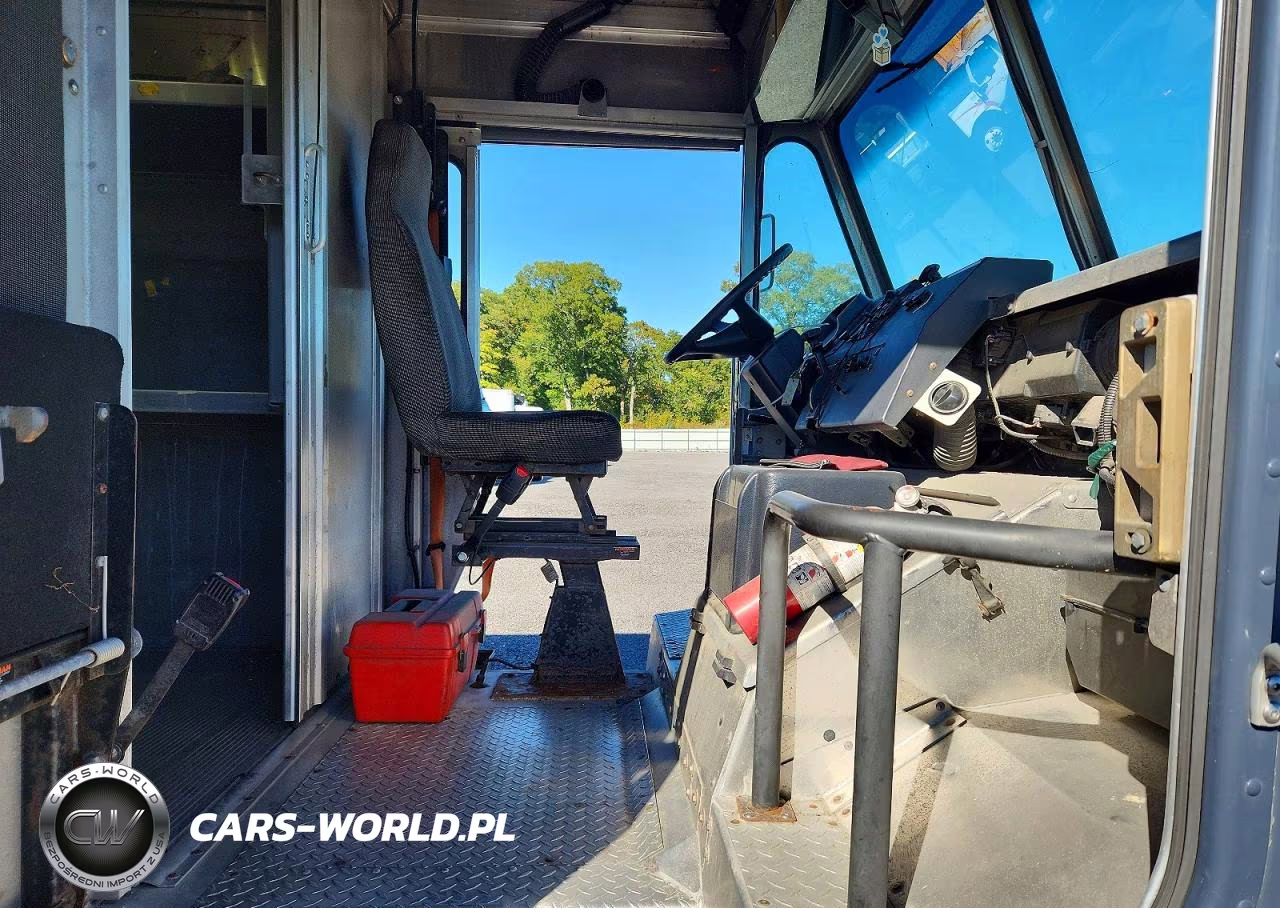 2021 Freightliner Mt45G Chassis Delivery Truck VIN:4UZAC2EA3MCMM9195 - 11