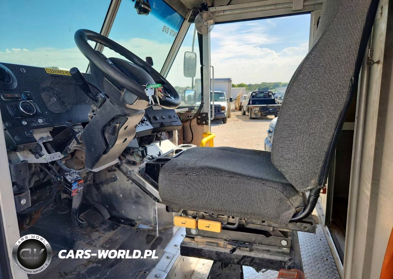 2020 Ford F59 Delivery Van VIN:1F65F5KN3L0A04982 - 7