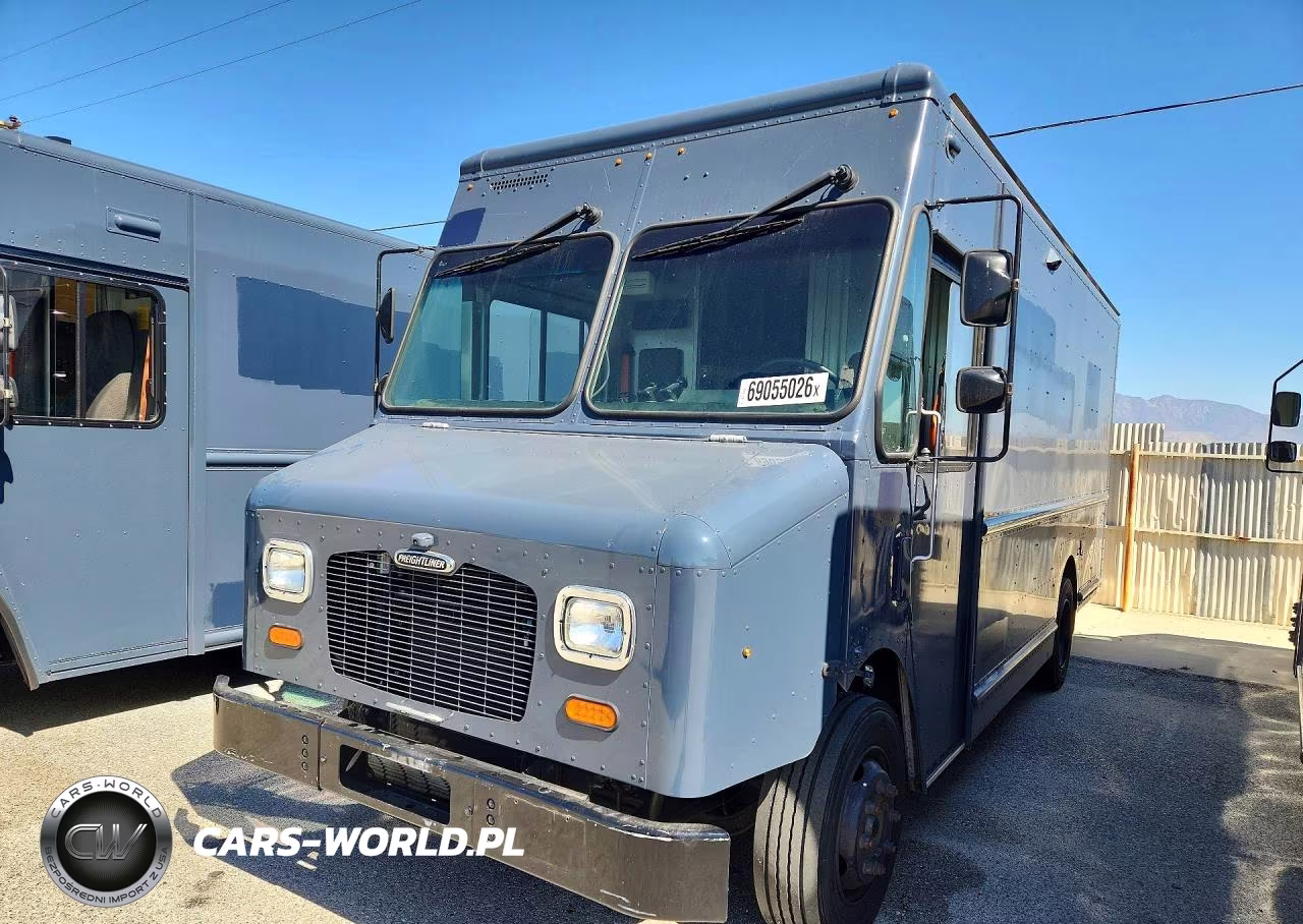 2020 Freightliner Mt45G Chassis Delivery Truck