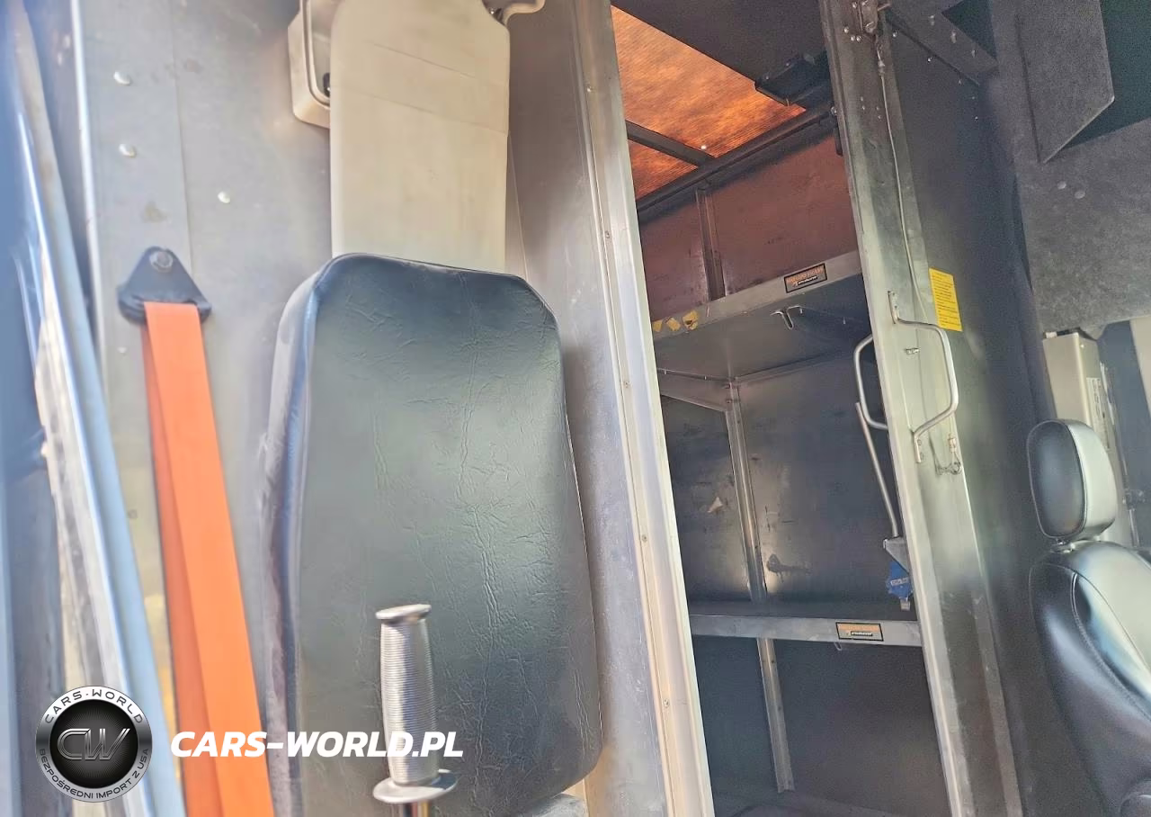 2021 Ford Transit Delivery Truck VIN:1FDDF6P85MKA41700 - 11