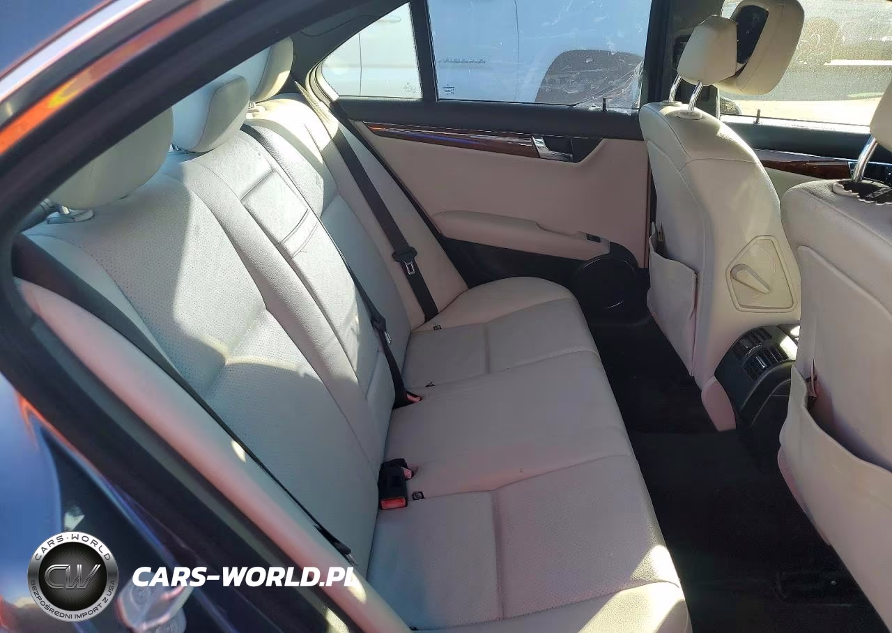2011 Mercedes-Benz C 300 4Matic VIN:WDDGF8BB7BR148435 - 10
