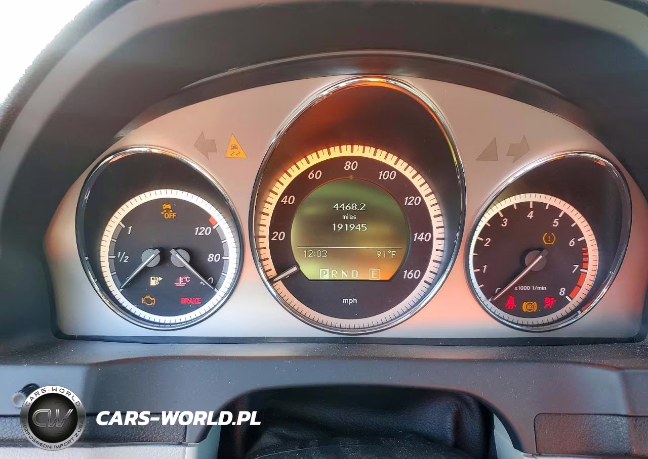 2011 Mercedes-Benz C 300 4Matic VIN:WDDGF8BB7BR148435 - 9