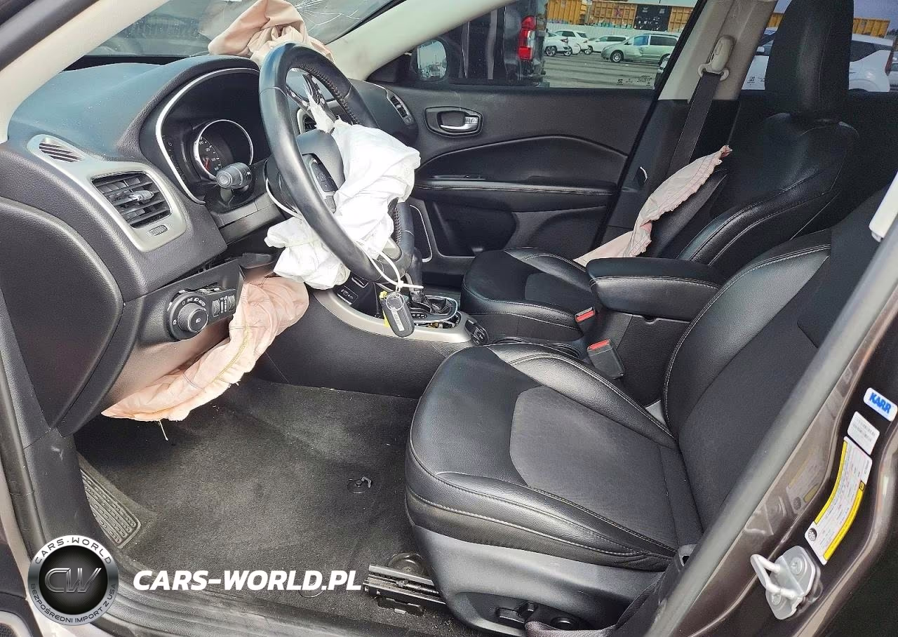 2019 Jeep Compass Latitude VIN:3C4NJCBB4KT750445 - 7