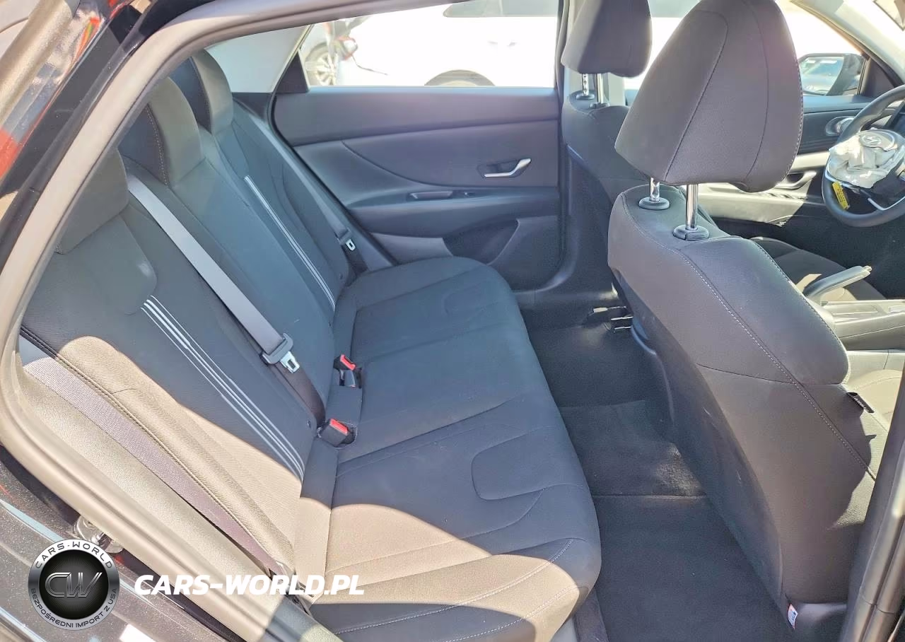 2021 Hyundai Elantra Sel VIN:KMHLM4AG0MU209365 - 10
