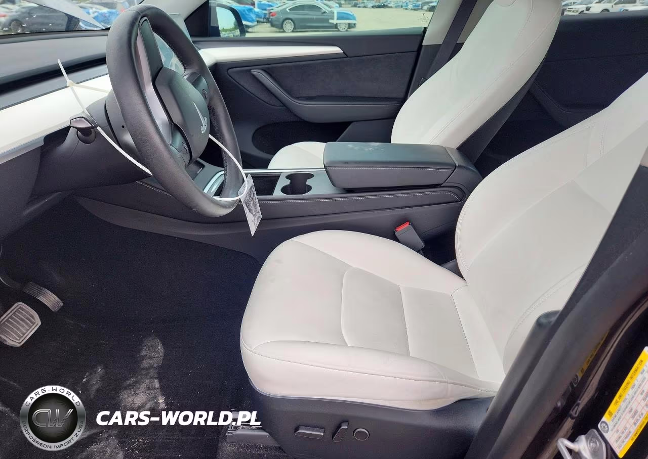 2024 Tesla Model Y VIN:7SAYGDEE5RA218511 - 7