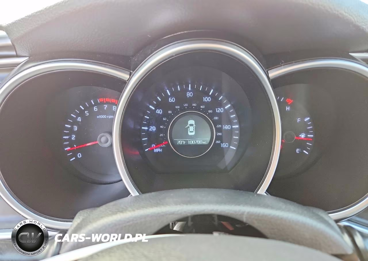 2015 Kia Optima Lx VIN:5XXGM4A70FG443620 - 9