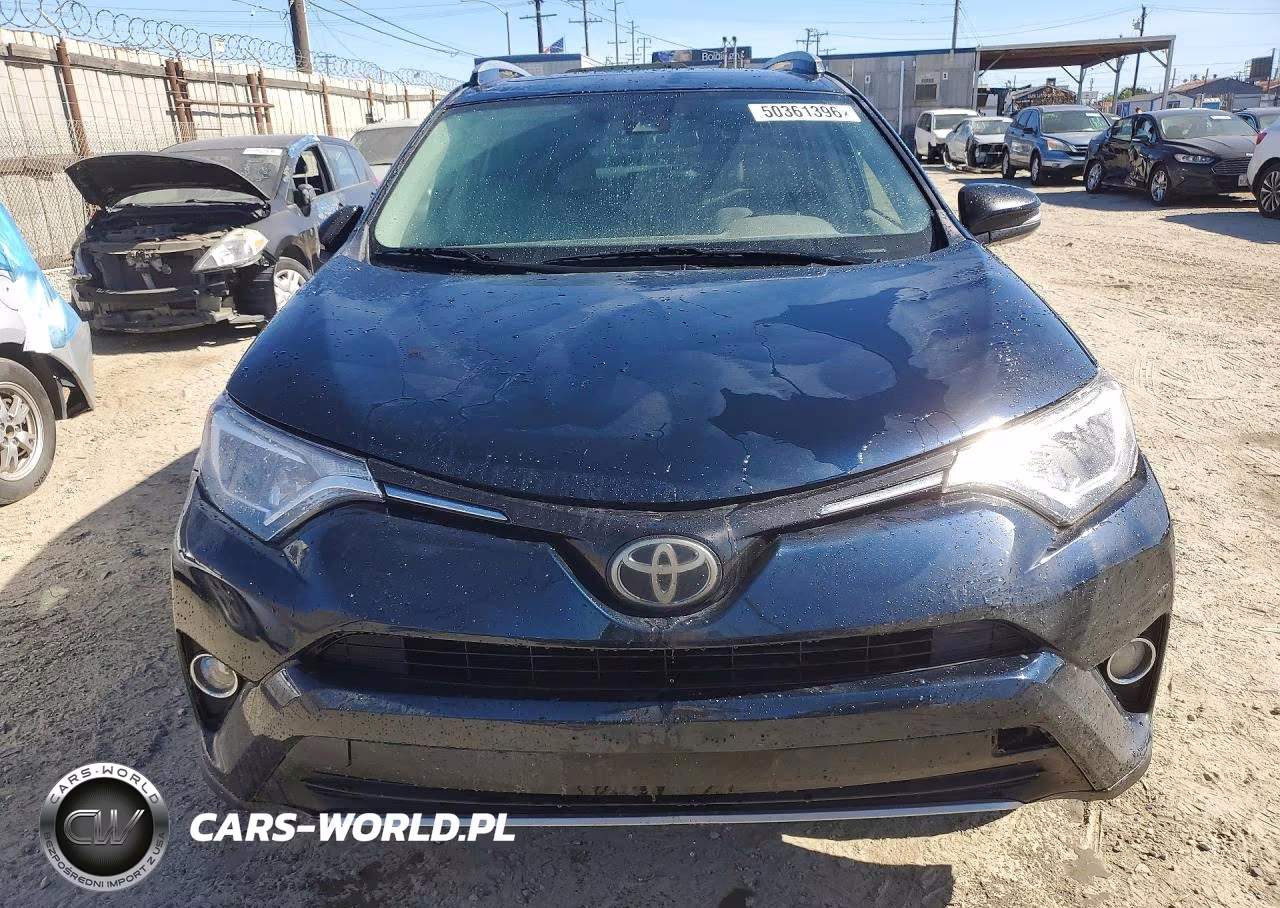 2017 Toyota Rav4 Xle VIN:JTMWFREVXHD105019 - 5