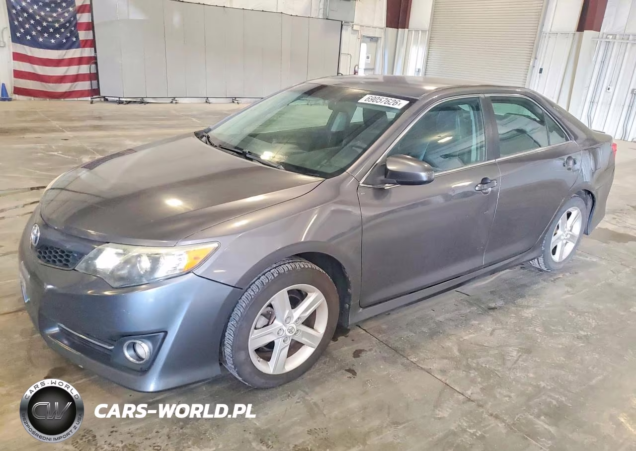 2012 Toyota Camry Se – zdjęcie 1 z 12
