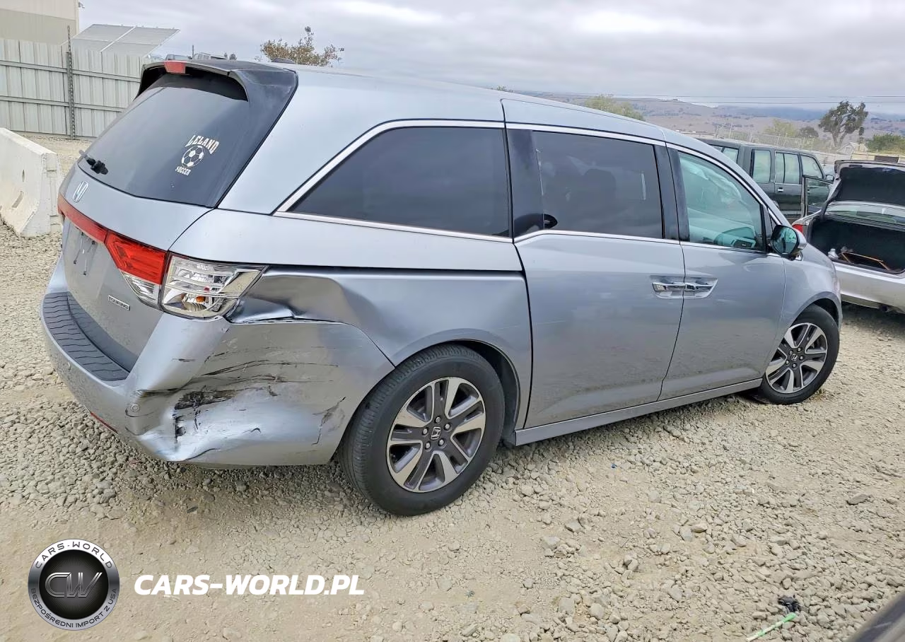 2016 Honda Odyssey Touring VIN:5FNRL5H97GB088751 - 3
