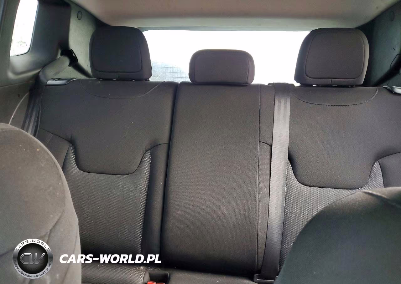 2017 Jeep Renegade Latitude VIN:ZACCJBBB2HPG49227 - 10