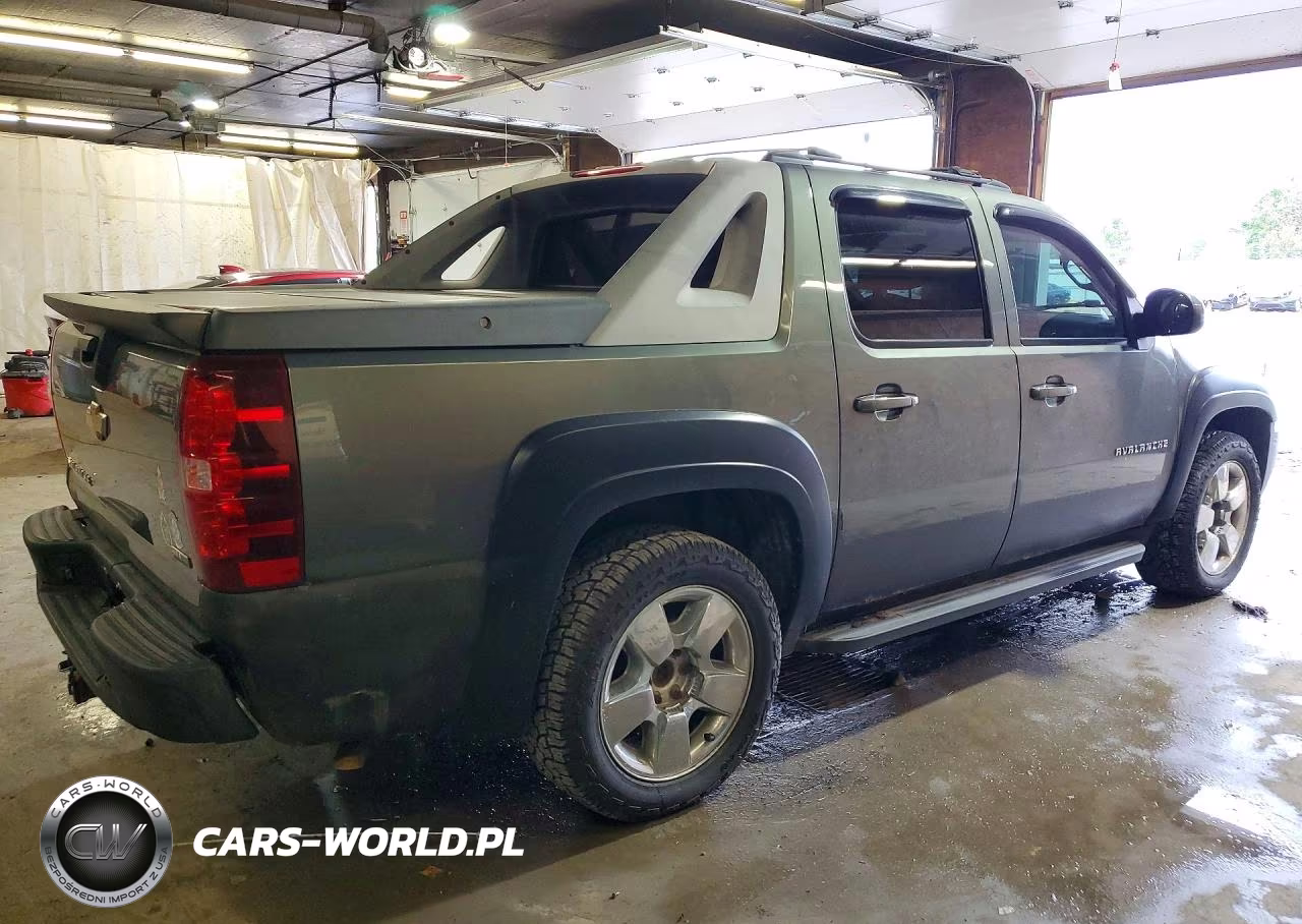 2011 Chevrolet Avalanche Ls VIN:3GNTKEE31BG107085 - 3