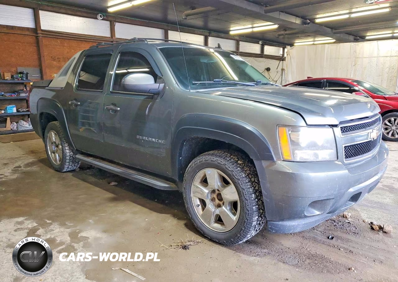 2011 Chevrolet Avalanche Ls VIN:3GNTKEE31BG107085 - 4