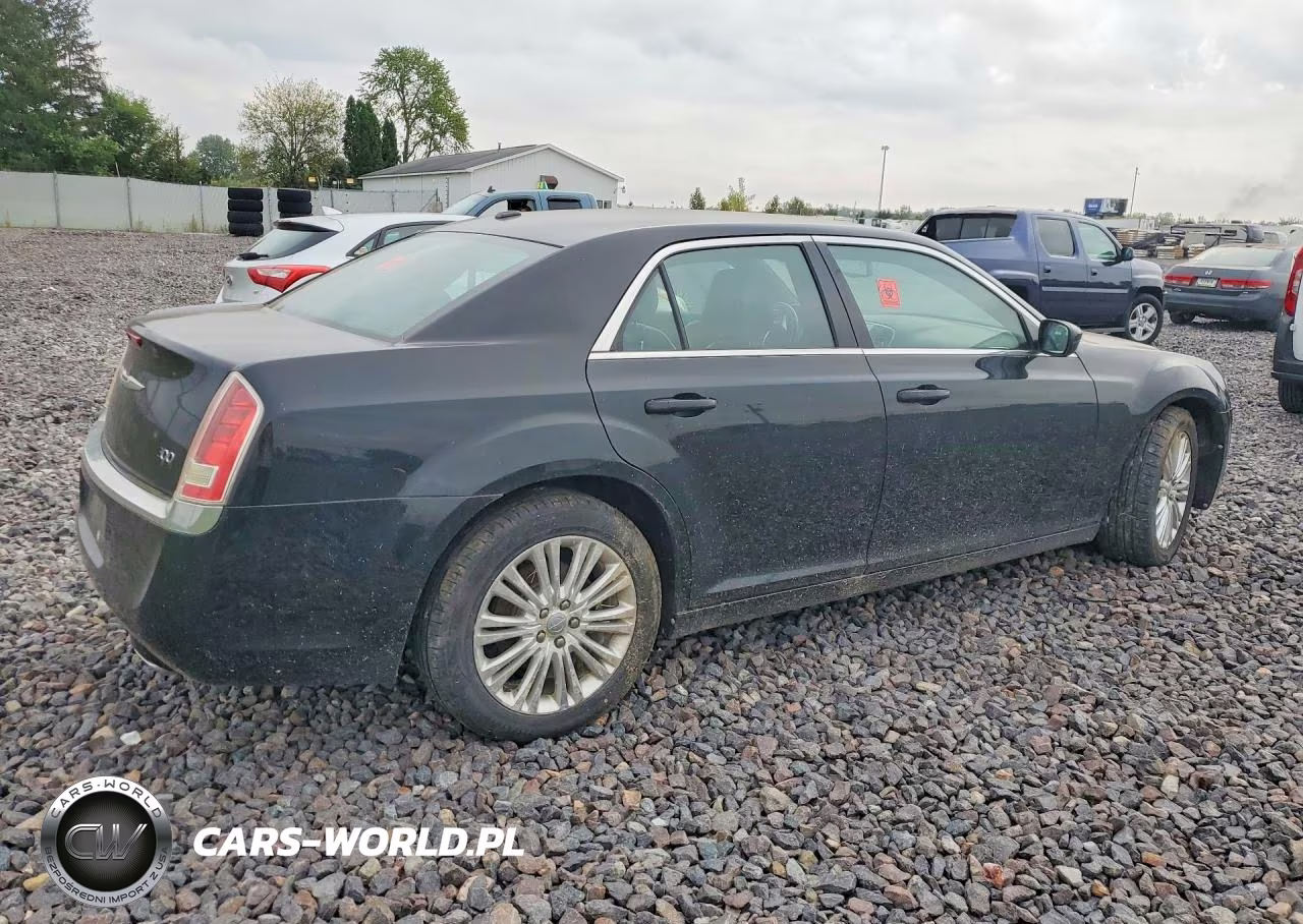 2013 Chrysler 300 VIN:2C3CCARG5DH533459 - 3