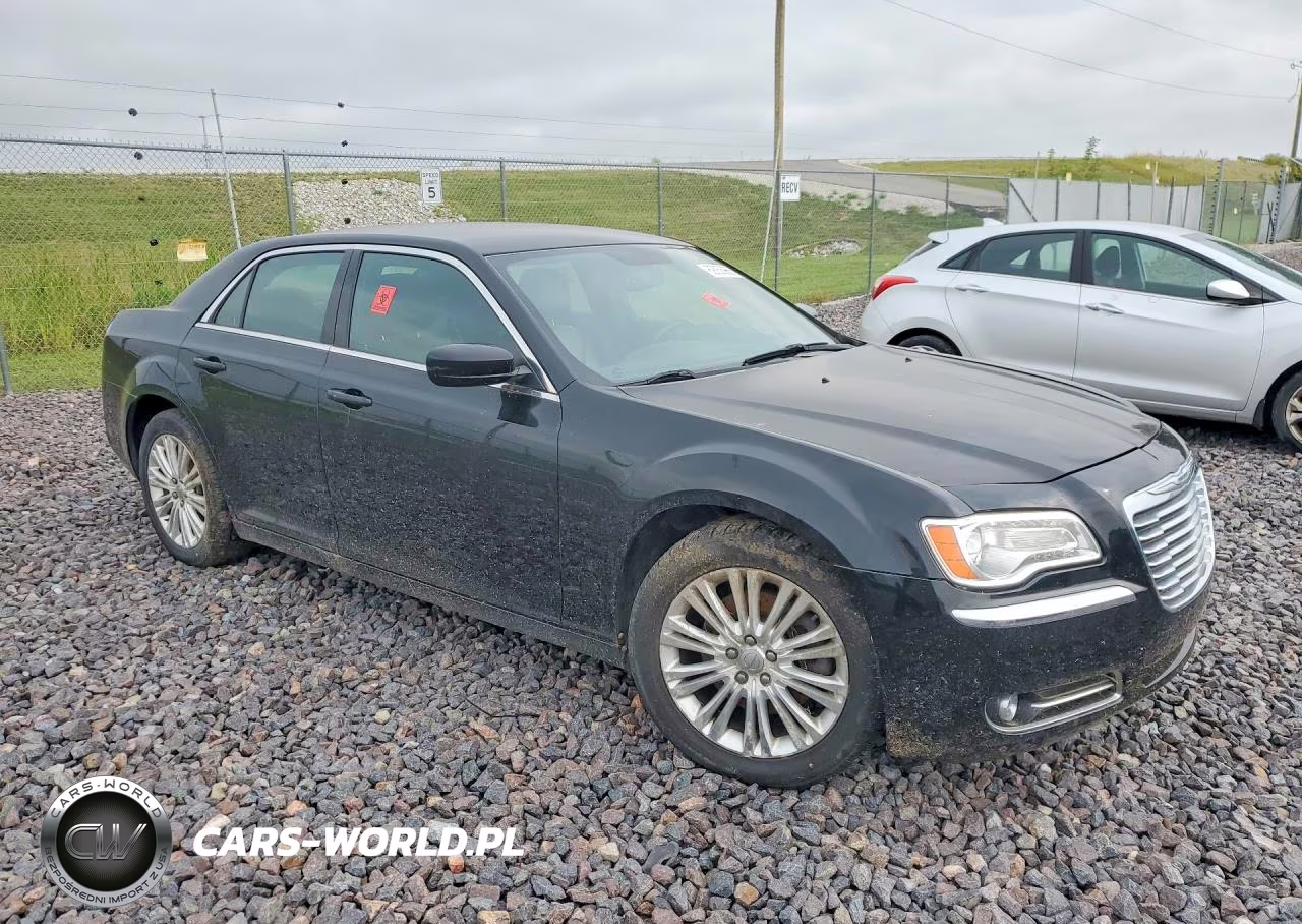 2013 Chrysler 300 VIN:2C3CCARG5DH533459 - 4
