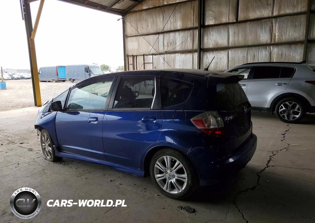 2010 Honda Fit Sport VIN:JHMGE8H42AS028232 - 2