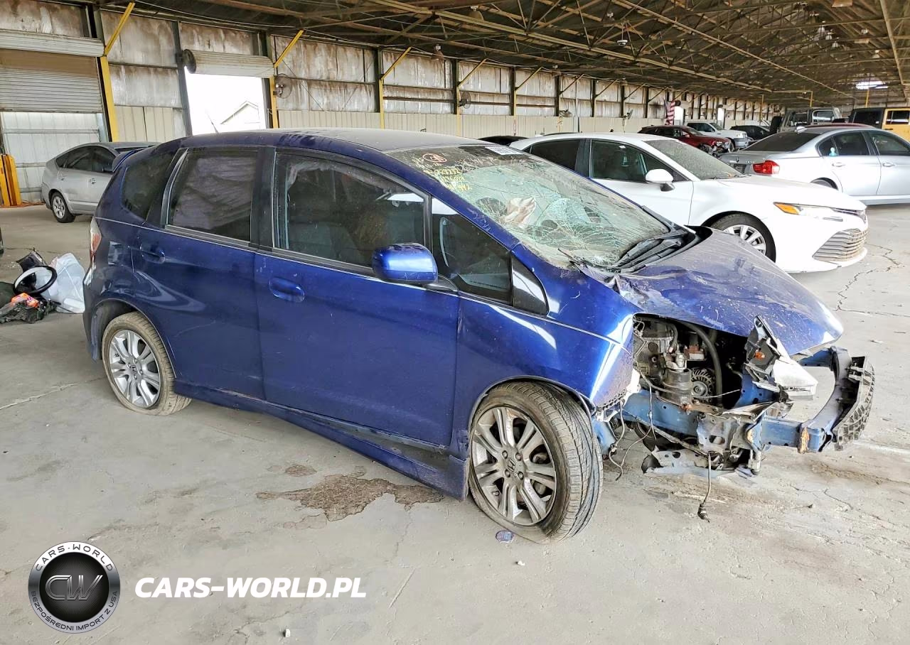2010 Honda Fit Sport VIN:JHMGE8H42AS028232 - 4