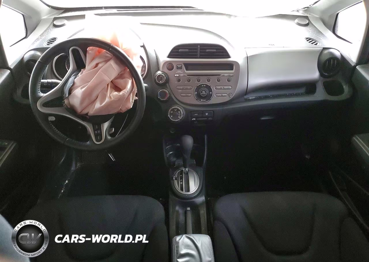 2010 Honda Fit Sport VIN:JHMGE8H42AS028232 - 8