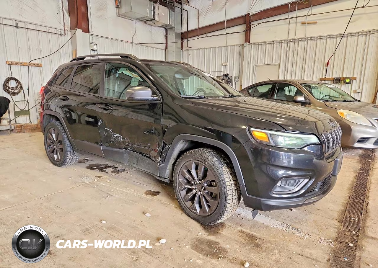2021 Jeep Cherokee Latitude Lux VIN:1C4PJMMX0MD177883 - 4