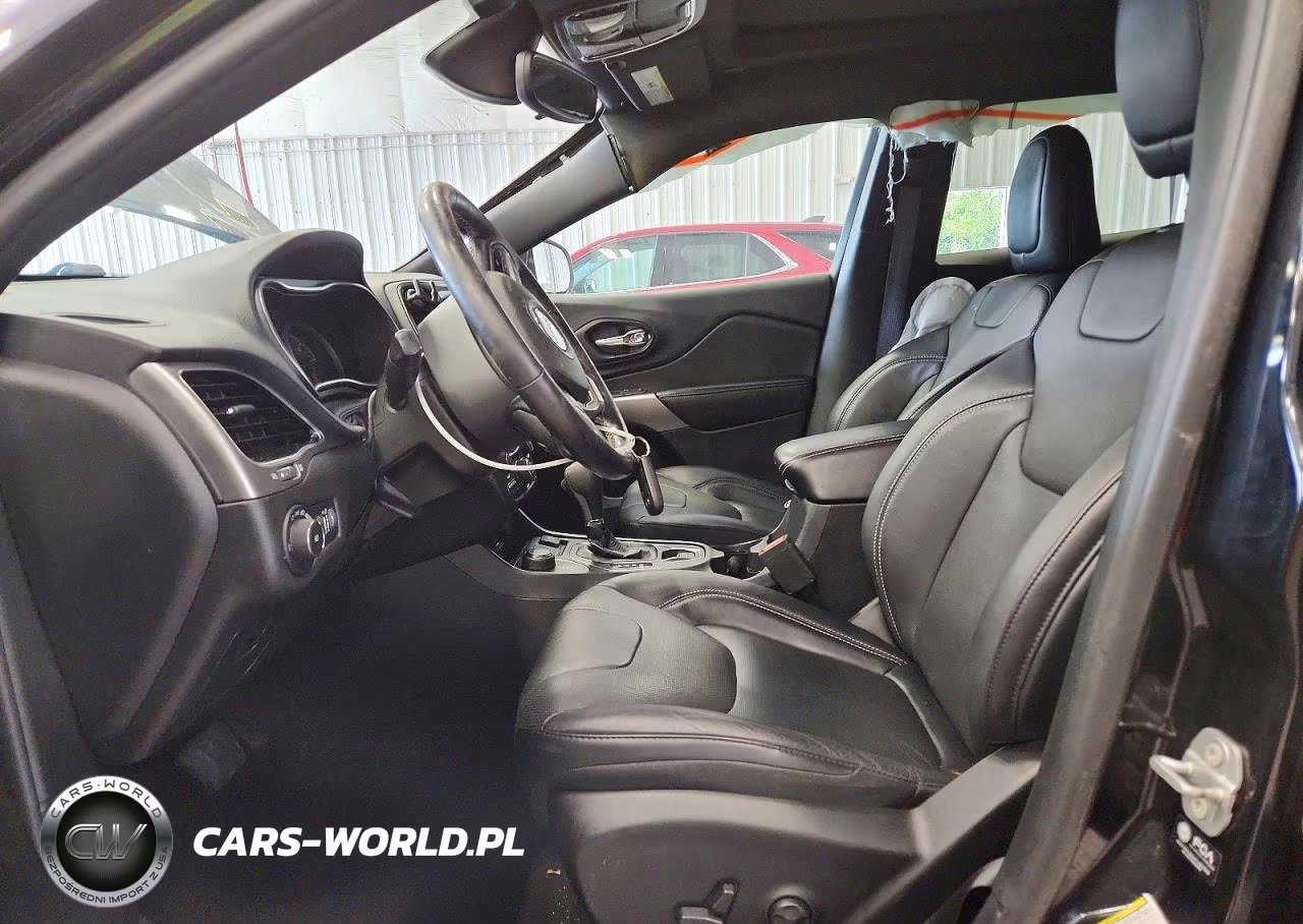 2021 Jeep Cherokee Latitude Lux VIN:1C4PJMMX0MD177883 - 7