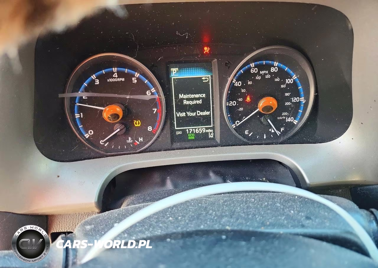 2018 Toyota Rav4 Le VIN:2T3ZFREV4JW410456 - 9